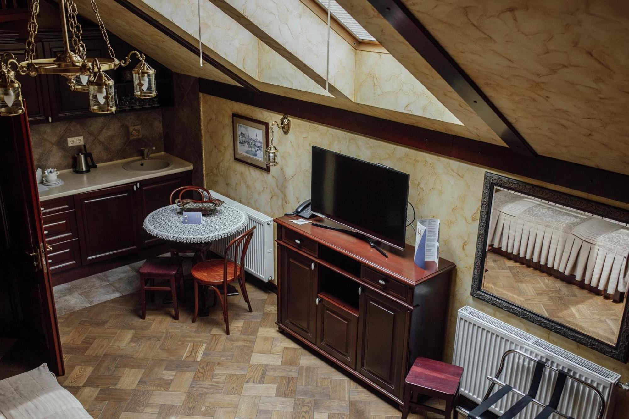 Apart-Hotel Horowitz Lviv Szoba fotó